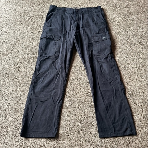 Black wrangler Cargo Pants with Elastic Waistband and Straight Leg - Picture 3 of 8